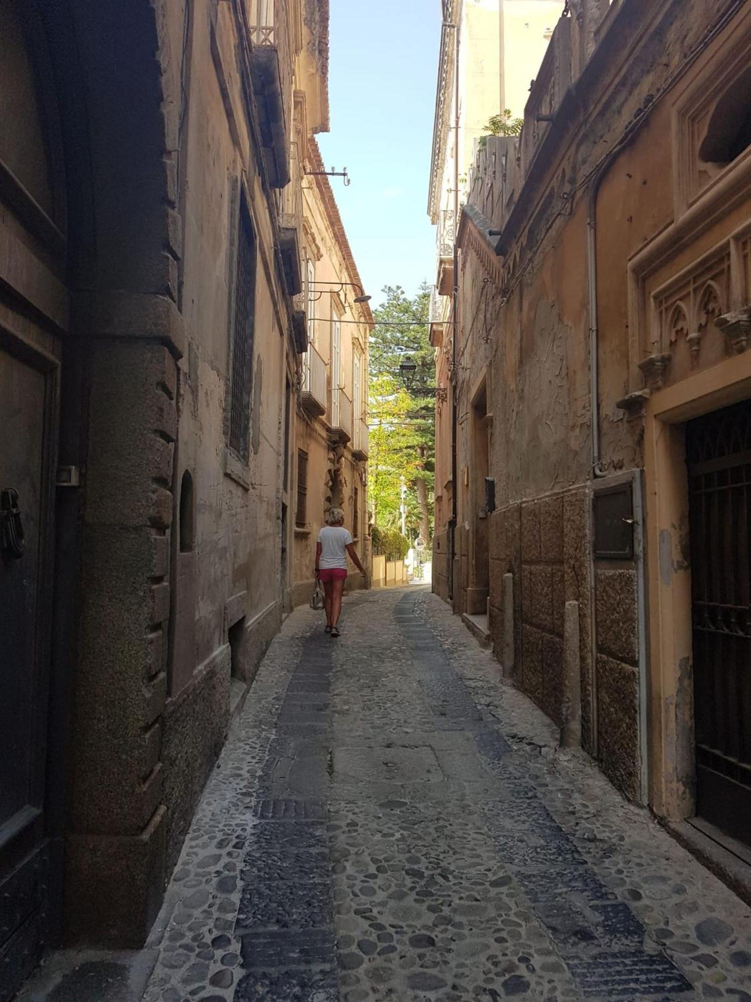B&B Il Vicolo Di Pizzo المظهر الخارجي الصورة