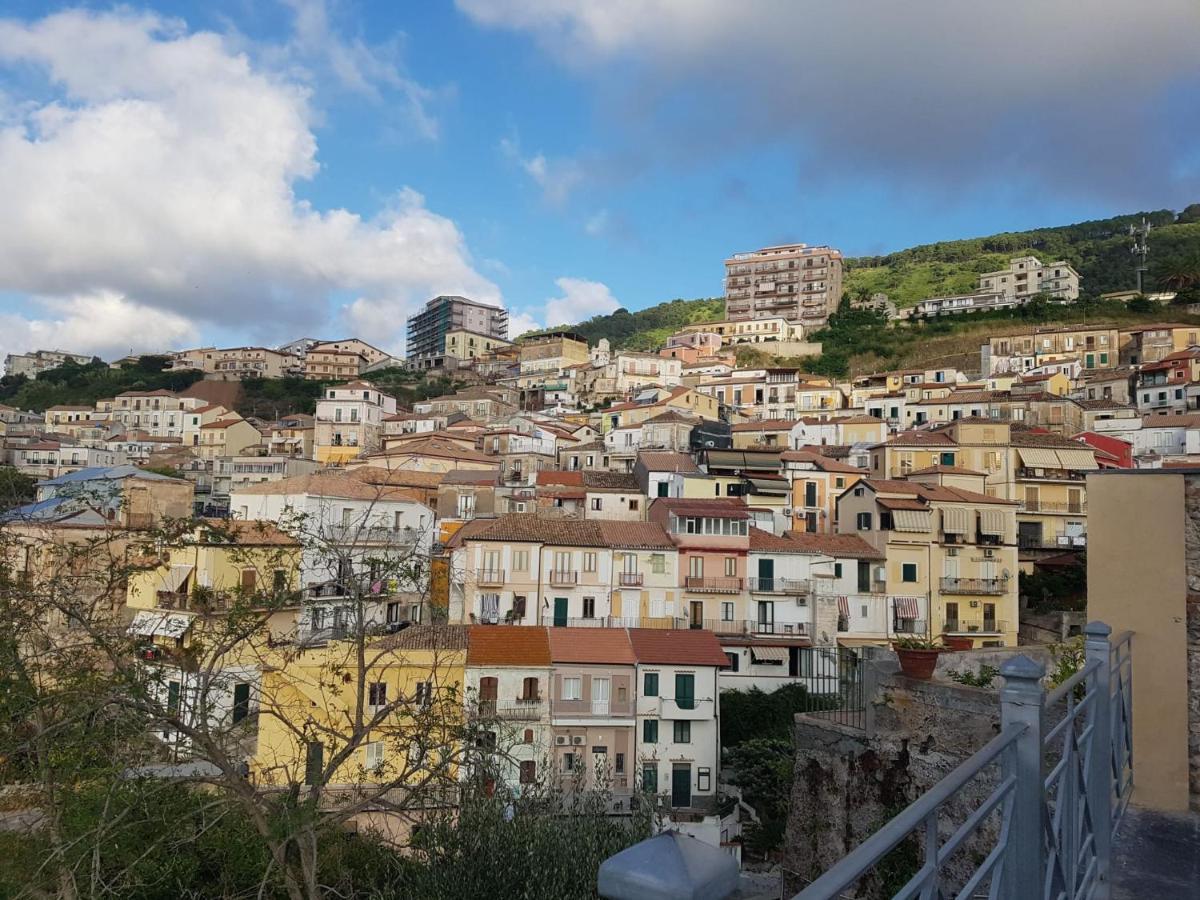 B&B Il Vicolo Di Pizzo المظهر الخارجي الصورة