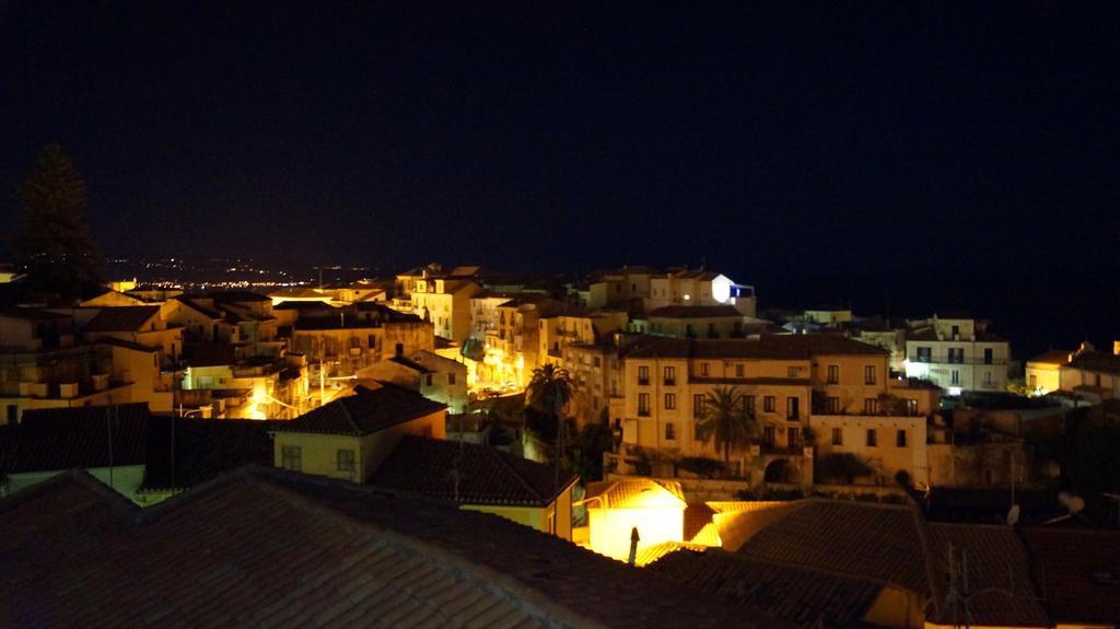 B&B Il Vicolo Di Pizzo المظهر الخارجي الصورة